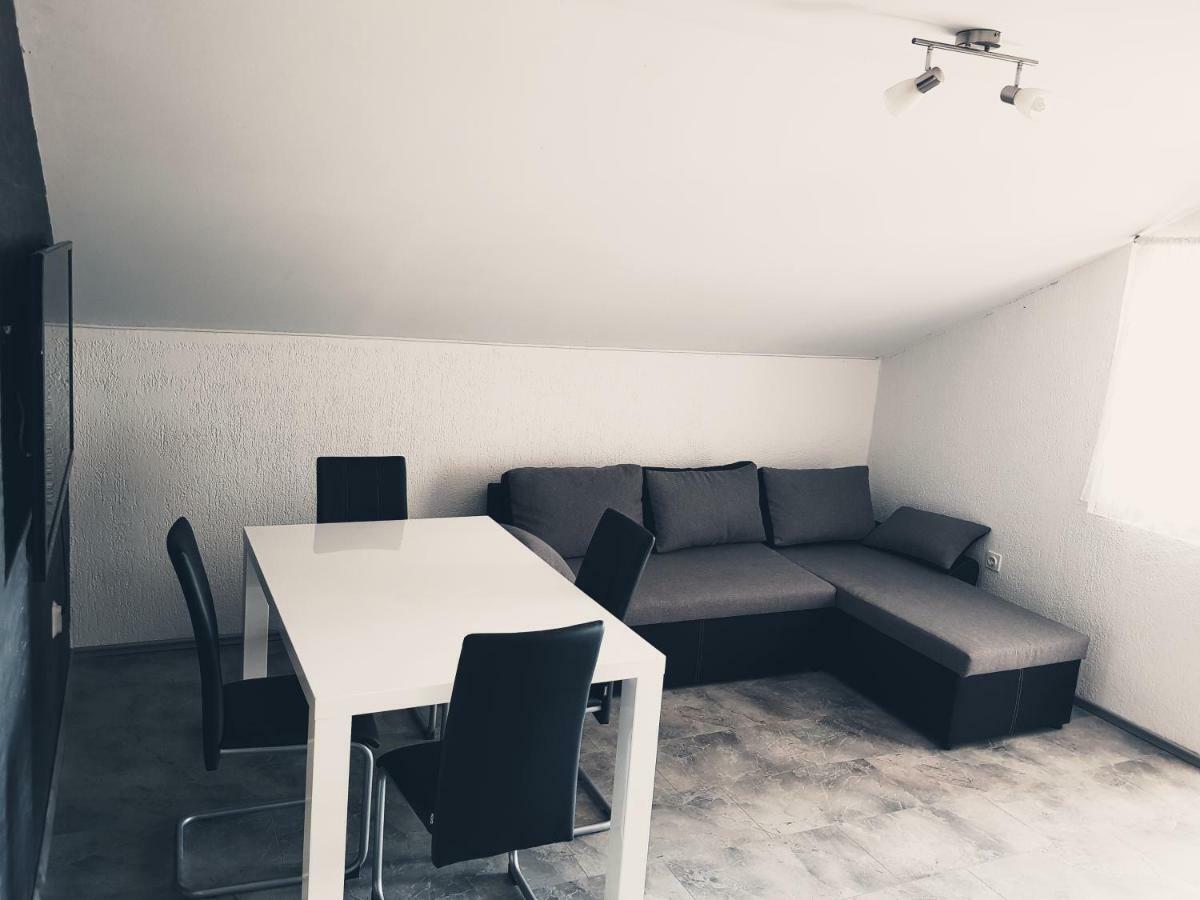 Apartments Marko Vir Eksteriør bilde